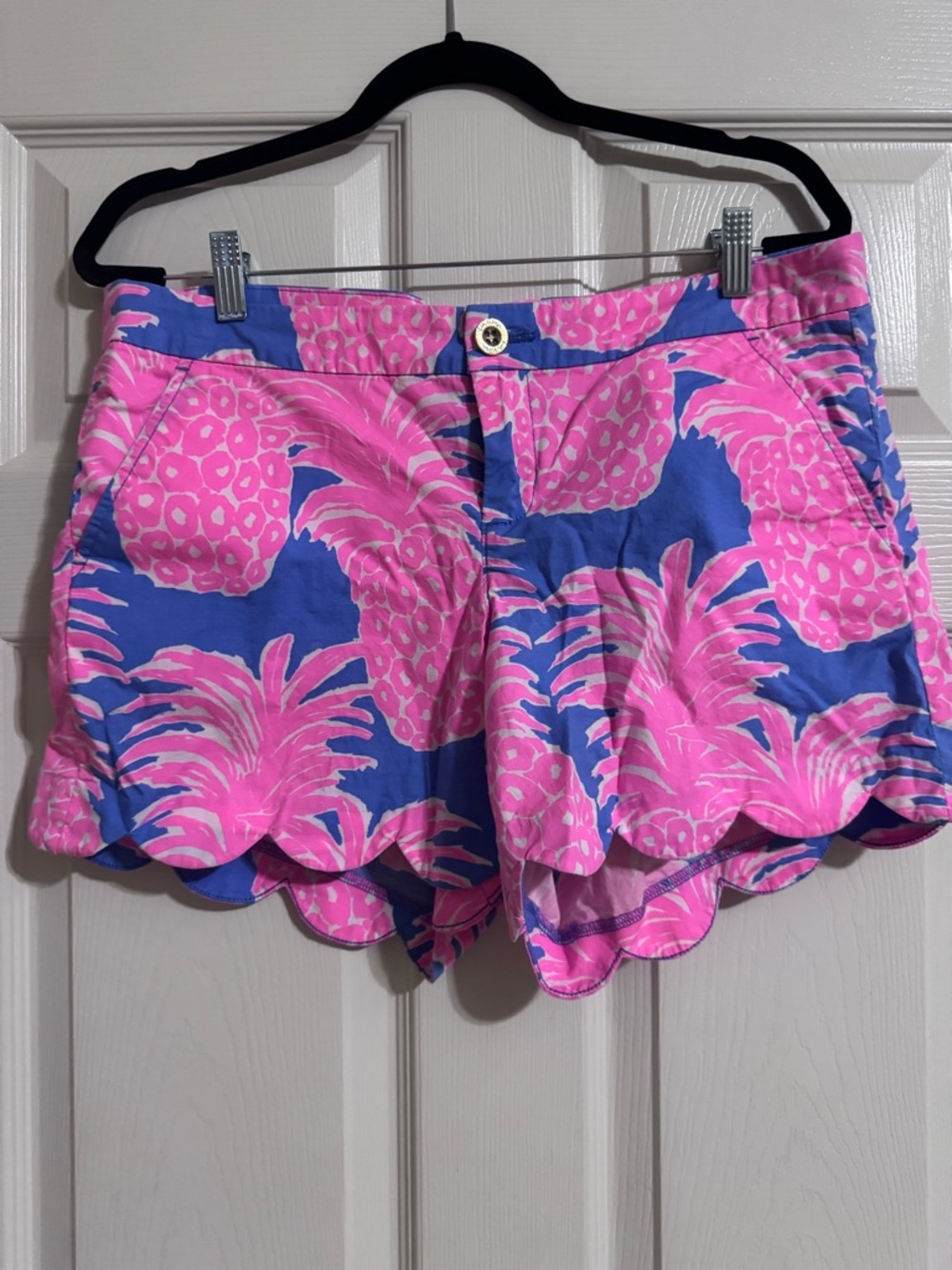 Lilly Pulitzer Buttercup Stretch Short 
Like new- Size 12